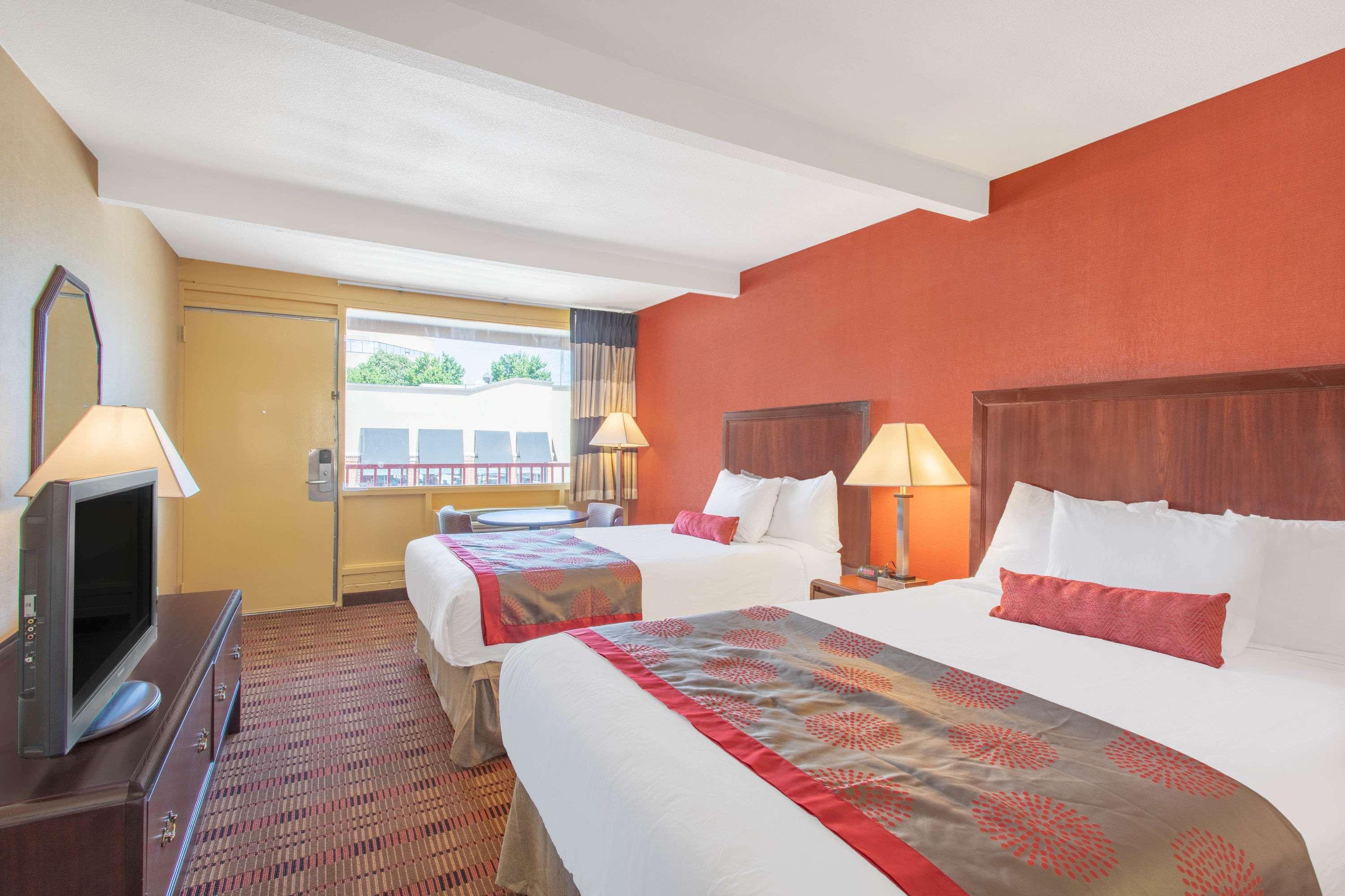 รามาดา ลิมิเต็ด ค็อคคีย์สวิลล์ Hotel Cockeysville ภายนอก รูปภาพ
