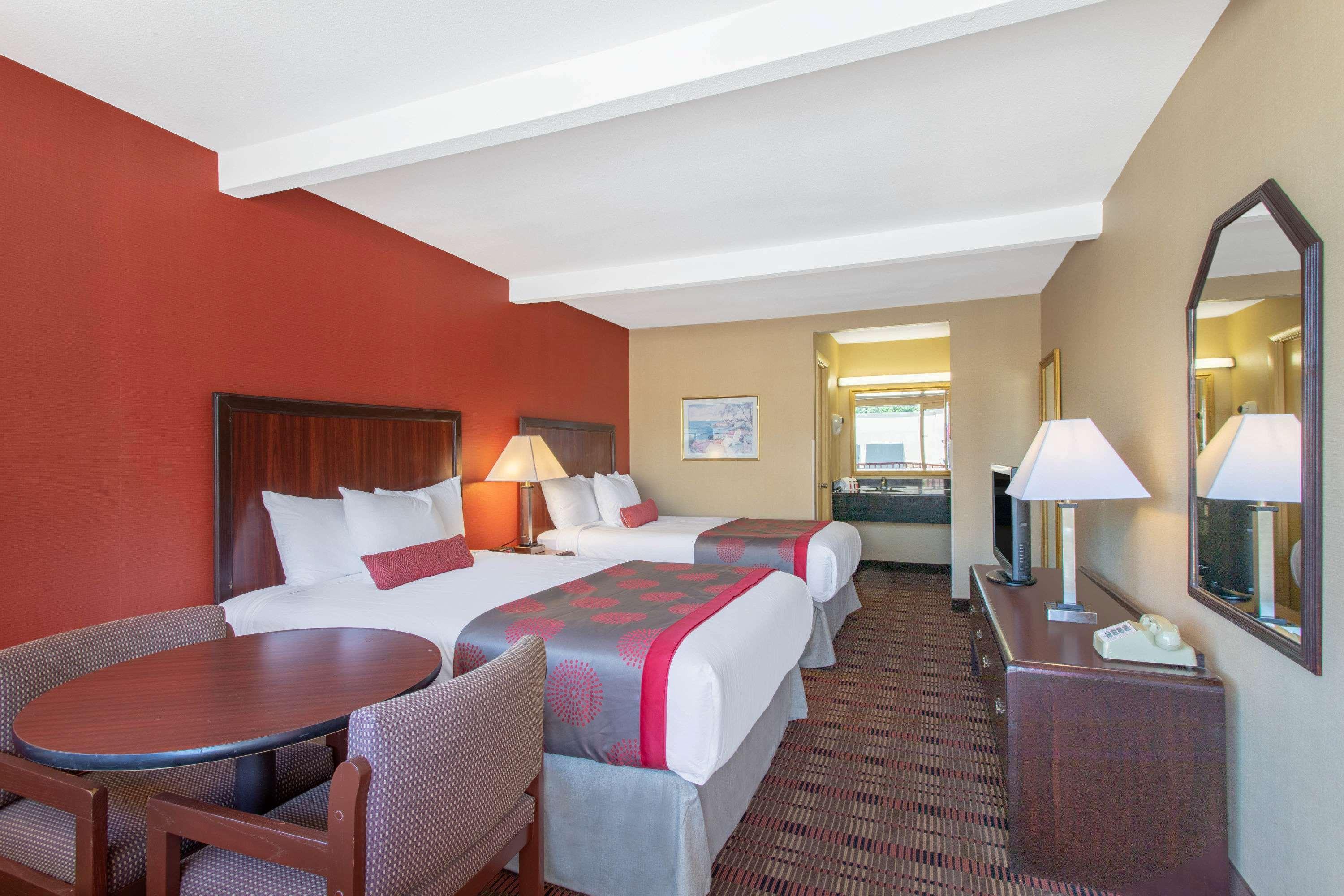 รามาดา ลิมิเต็ด ค็อคคีย์สวิลล์ Hotel Cockeysville ภายนอก รูปภาพ