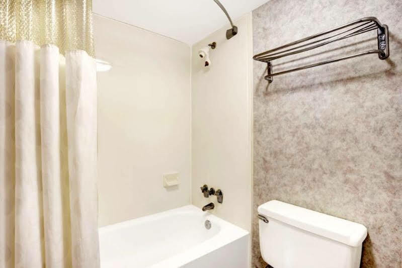 รามาดา ลิมิเต็ด ค็อคคีย์สวิลล์ Hotel Cockeysville ภายนอก รูปภาพ